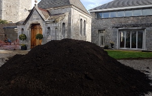 Blended-loam-soil-for-plymouth
